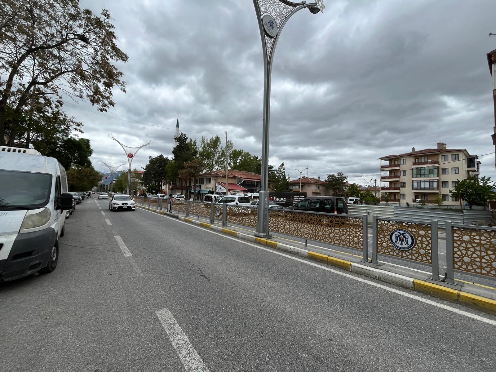 MABEL'DEN ORDU CADDESİ ÜZERİ MÜKEMMEL KONUMDA KİRALIK 2+1 DAİRE